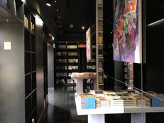 -钟书阁(松江泰晤士小镇店)