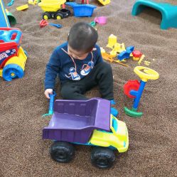 -六月巴士童乐园(抚顺罕王商场店)