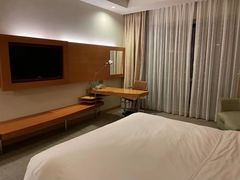 -上海浦东康桥绿地假日酒店
