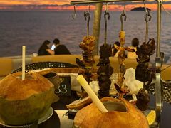 -Sunset Bar(丹绒亚路香格里拉店)