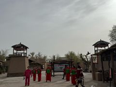 -敦煌古城