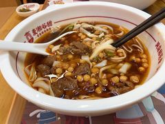 -呷佬·长沙手工米粉(金沙江路店)