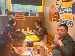 -麦当劳(普陀香溢花城店)