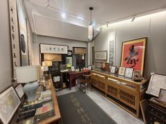 -邊城書店