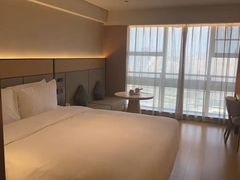 -全季酒店(重庆李子坝牛角沱地铁站店)