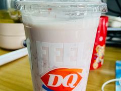 浓郁草莓奶昔买一送一双杯-DQ·蛋糕·冰淇淋(川沙东海岸店)
