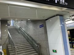 -陆家浜路(地铁站)