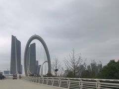 -南京眼步行桥