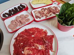 -毛辣果·贵州红酸汤牛肉火锅(西单店)