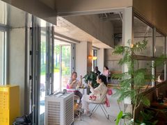-三勾JJJ Burger&Coffee(梅溪湖店)