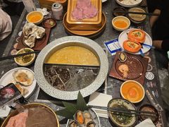-牛YO寿喜烧·铁板烧和牛火锅自助(市府恒隆店)