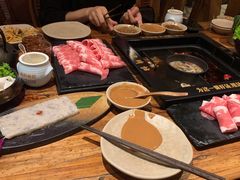 -老牌坊云南鱼豆花火锅(爱建店)