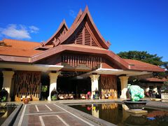 -西双版纳融创皇冠假日度假酒店