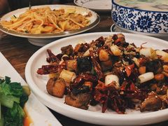柴窝堡辣子鸡-清真·玛丽亚新疆菜主题餐厅(浙江中路店)
