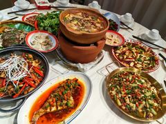-郭婆婆疯子鸡·土货江湖菜馆