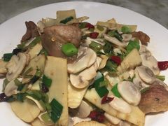 -梁家大院•农家菜(昆山会展中心店)