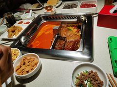 -海底捞火锅鲜切牛肉主题店(长寿路店)