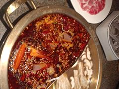 -小天鹅火锅·一线江景洪鼎旗舰店(洪崖洞店)