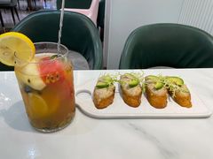 吞拿鱼牛油果莎莎薄脆饼-丽莎沙拉轻食餐厅(国贸店)