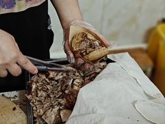 -洪峰浩老北京烧饼夹肉(角门路店)