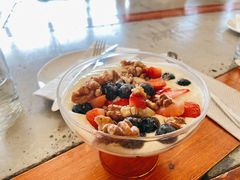 野莓核桃蜂蜜希腊酸奶-The Rug Cafe(王府中环店)