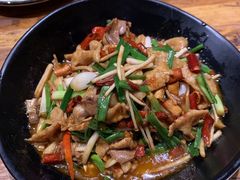 -老滇山寨•云南特色菜•地方菜•民族风情歌舞表演(金碧店)