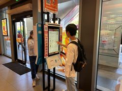 -汉堡王(上海缤谷一期店)