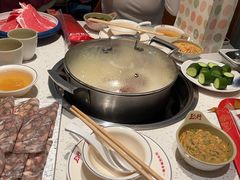 -三人行骨头王火锅(长寿店)