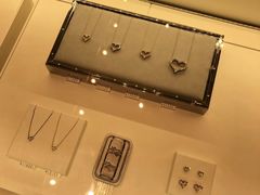 -Tiffany & Co.蒂芙尼
(广州太古汇店)
