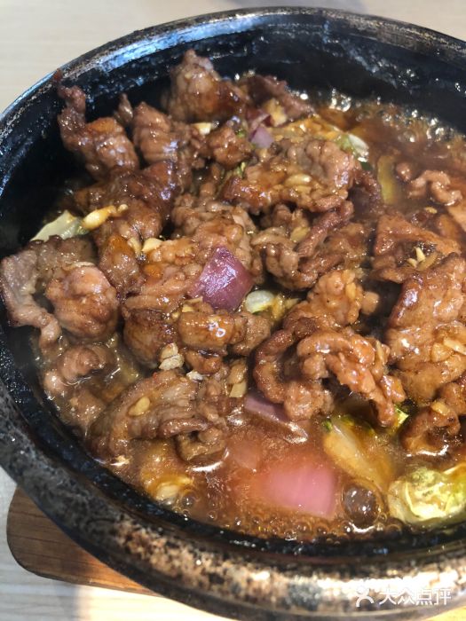 吴氏老妈·23年家常菜(古城店)招牌石锅牛肉图片