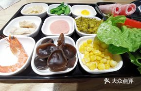 Tomato-flavored Crossing-the-Bridge Rice Noodles