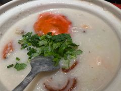 满满足足青蟹砂锅艇仔粥-避风塘(江桥万达店)