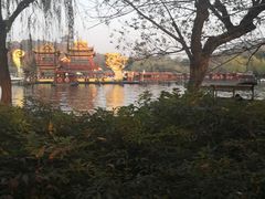 -苏堤停车场