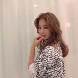 -BULB STUDIO 巴柏明星发型工作室