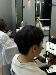 -藤野造型烫发染发