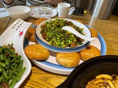 芝麻饼小黄牛-大闫家烧烤·小海鲜家常菜(郑庄店)