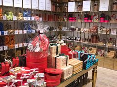 零售区-VENCHI 闻绮(北京国贸商城店)