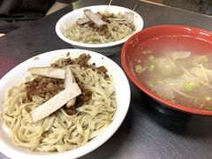 -六合夜市