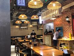 大堂-炉小二铜锅牛蛙•川湘菜(三里屯店)
