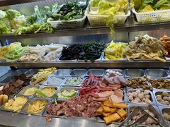 自助取餐区-愉肴麻辣香锅(中山路店)
