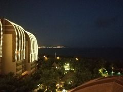 -三亚湾海居铂尔曼度假酒店