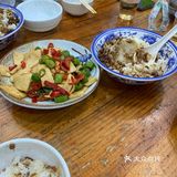 来吃了好多次了，店里只有一张大桌，人多的话最好预定大
