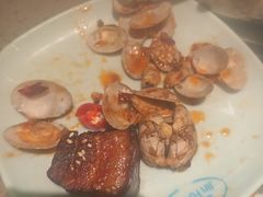 -金滏山·烤肉海鲜火锅自助(襄阳万达店)