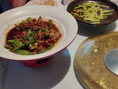 -阿瓦山寨·湘菜现炒·剁椒鱼头王(咸阳总店)