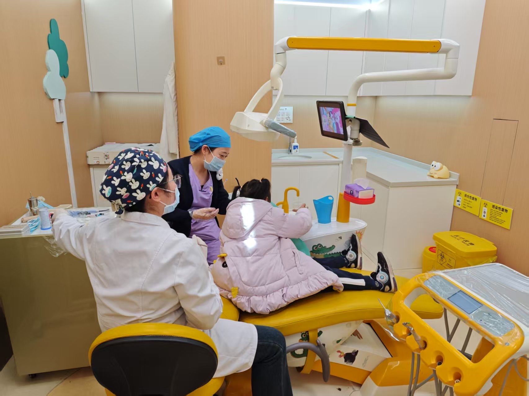 北京大学口腔医院检查陪护加挂号儿童就医全程照看，家长更放心的简单介绍