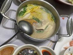 -红鼎豆捞·非遗鲍皇汤火锅(宝丰路店)