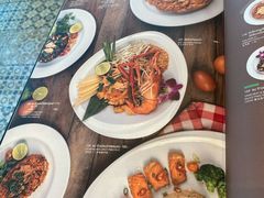 -Chom Cafe and Restaurant