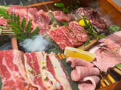 -山川小町·极番烧肉(新地假日广场店)