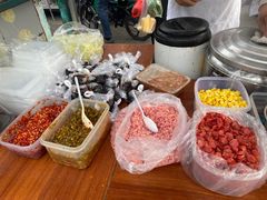 -滨海新区濒开里菜市场