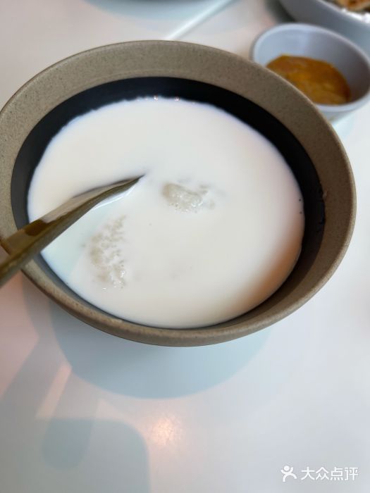 胡麻(静安嘉里店)奶白酒图片